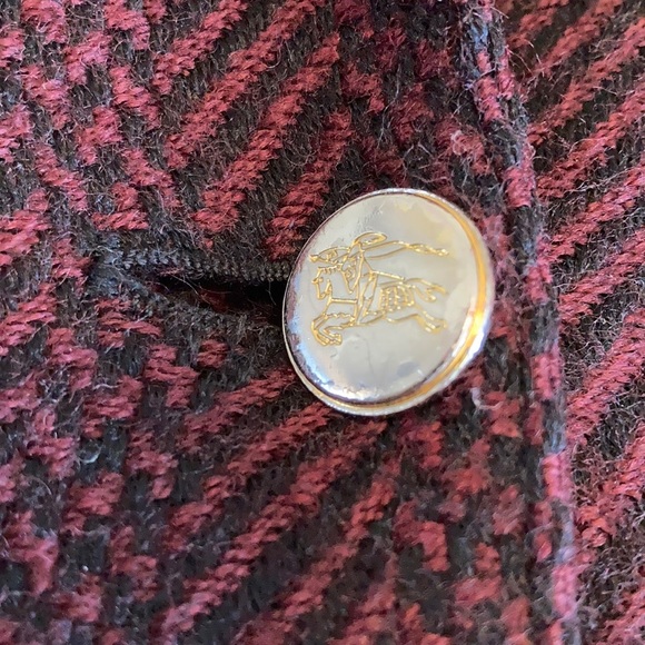 Burberry!! Vintage!! Burgundy and Black print. - Picture 4 of 15